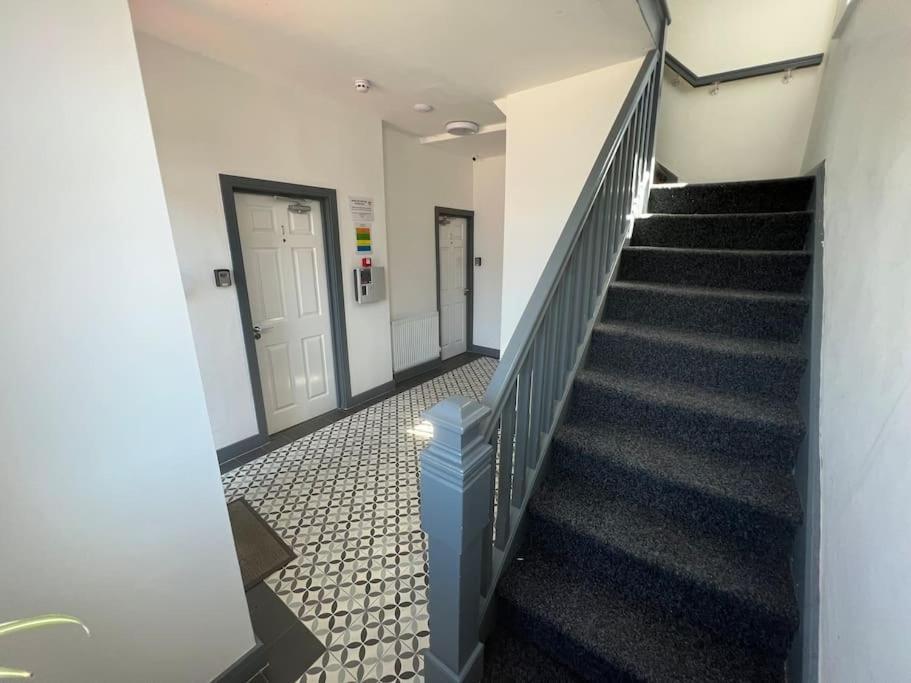 Newly Refurbished Studio, Great Location 8 Studios Nottingham Ngoại thất bức ảnh
