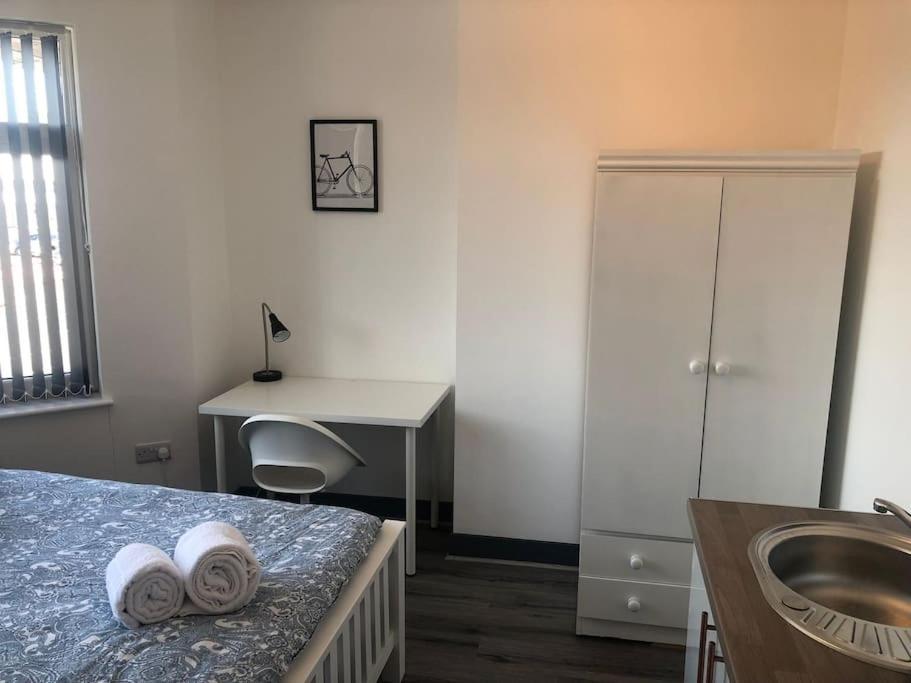 Newly Refurbished Studio, Great Location 8 Studios Nottingham Ngoại thất bức ảnh