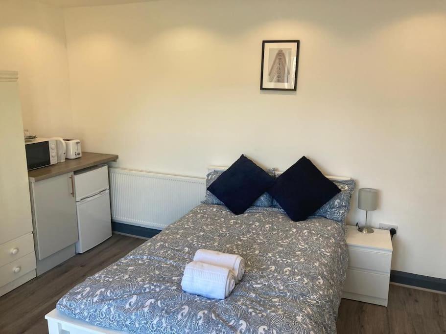 Newly Refurbished Studio, Great Location 8 Studios Nottingham Ngoại thất bức ảnh