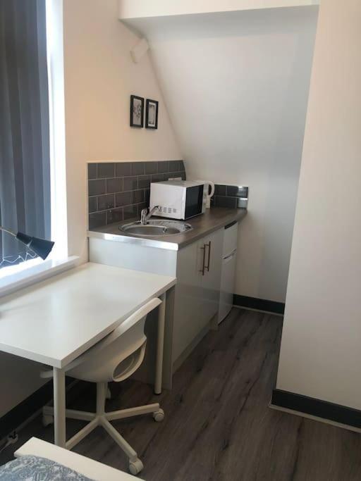 Newly Refurbished Studio, Great Location 8 Studios Nottingham Ngoại thất bức ảnh